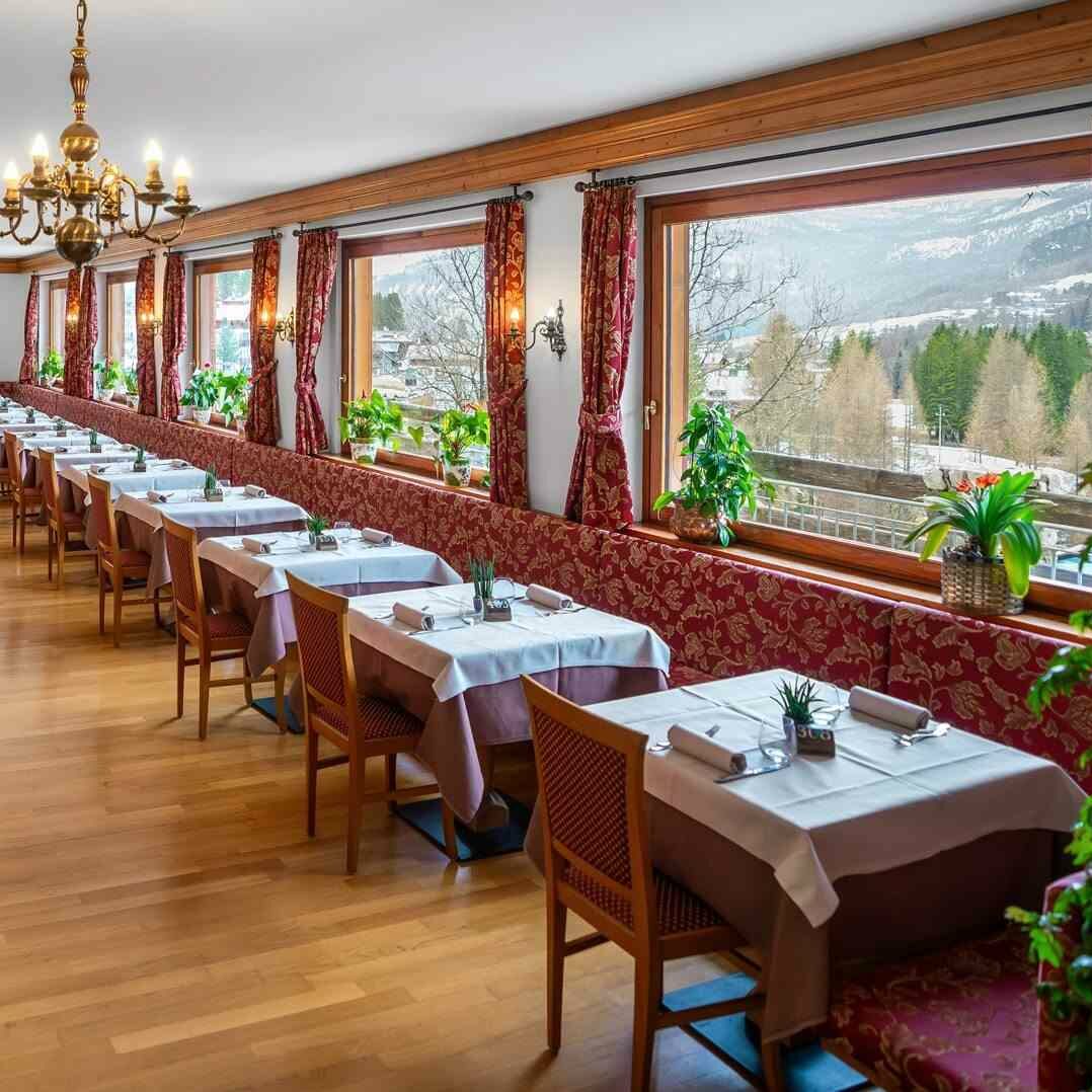 Hotel Des Alpes Cortina - Interno, sala ristorante